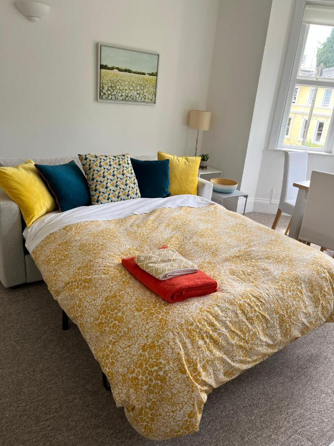 Tree Tops Apartment In Tunbridge Wells Luaran gambar