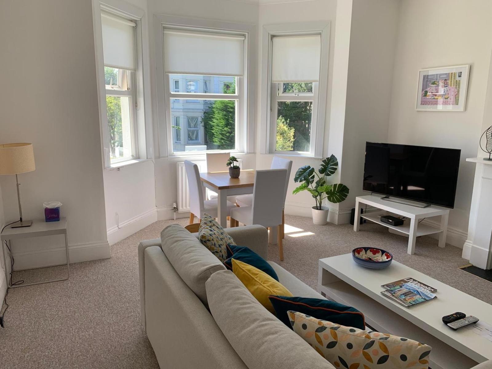 Tree Tops Apartment In Tunbridge Wells Luaran gambar